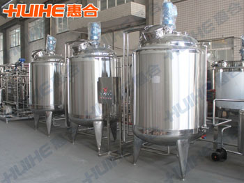 展示精美酸奶發(fā)酵罐實拍照片,以及設(shè)備參數(shù)、特點、原理等